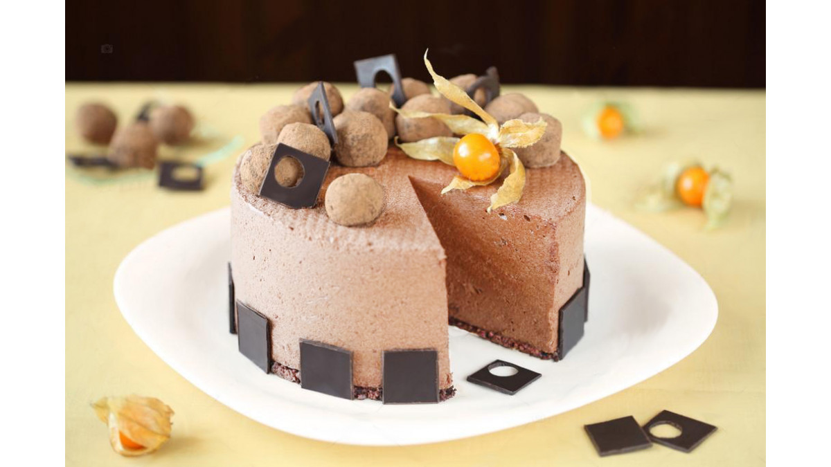 Шоколадно-горіховий торт